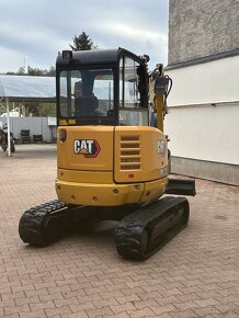 CAT 302,7 CR  rv 2021. 940mth - 4