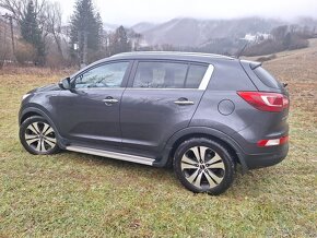 KIA SPORTAGE 2.0 CRDI 4x4 100 kw A/T automat kup.v SR - 4