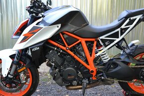 KTM 1290 SUPER DUKE R - 4