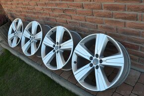 5x112 R20 Hlinikove disky Original Audi - 4