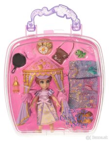 Rapunzel Na Vlásku kufrík original Disney Locika bábika set - 4