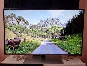 Predám LED TV SAMSUNG UE40EH5000W Full HD - 4