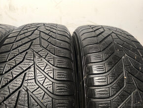 215/60 R16 Zimné pneumatiky Yokohama BluEarth kusy - 4