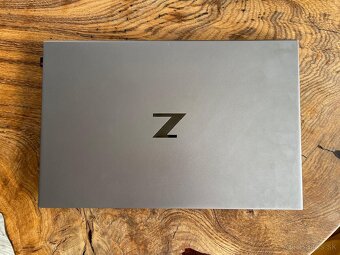 HP Zbook Studio G8 - 4