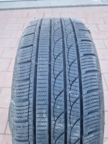 215/60r17 sada zimna - 4