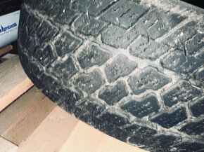 Predám pneumatiky na SUV 235/75 r15 - 4