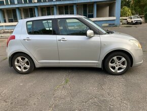 Suzuki Swift 1.3 16V GLX - 4