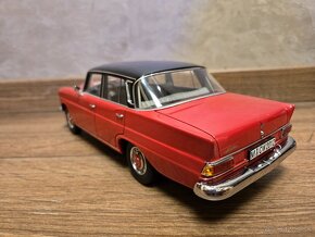 Modely Mercedes Benz 1:18 AUTOart Norev - 4