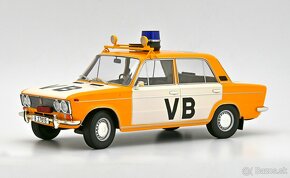 LADA 2103 VB - 1:18 - 4