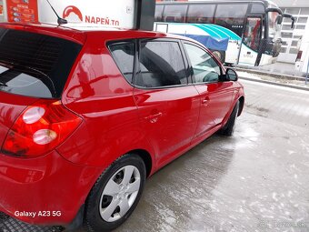 Kia Cee´d 1.4 CVVT 77Kw - 4