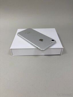 Apple iPhone 7 32GB Silver - 4