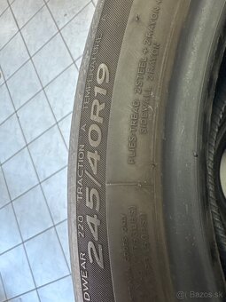 Predám letné 4ks 245/40 R19 HANKOOK - 4