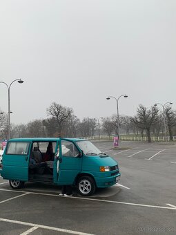 Predám Volkswagen caravelle T4 2.4 - 4