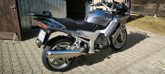 Yamaha FJR 1300 - 4