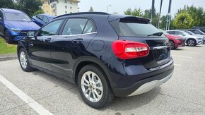 Mercedes Benz GLA 200D - 4