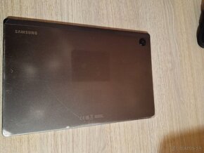 Predám minimálne používaný Samsung galaxy tab a8 - 4