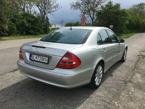 Mercedes-Benz W211 E500 - 4