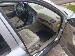 Volvo V70 D5 - 4