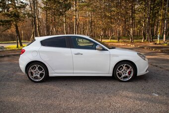 Alfa Romeo Giulietta 1.4 T MultiAir Distinctive ZNÍŽENÁ CENA - 4