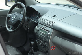 Mazda 2, 1.2 benzín, manuál - 4