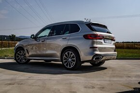 BMW X5 xDrive40i A/T - 4