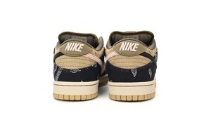 Travis Scott x Nike Dunk Low Cactus Jack - 4