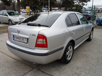 Škoda Octavia 1.6 Ambiente - 4