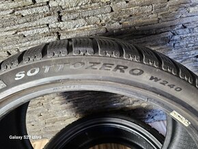 255/35/R20 Pirelli Sottozero 4kusy - 4