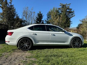 Škoda Superb 2.0 TDi - 4