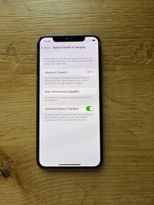 iPhone X 64gb strieborný - 4