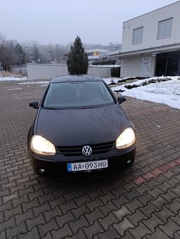 Volkswagen Golf 5 - 4