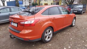 Ford Focus 1.6 Ti-VCT Sport - 4