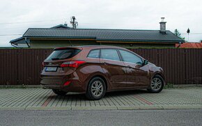 Hyundai i30 1.6 - 4