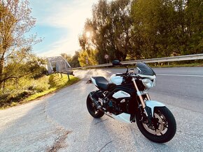 Triumph Speed Triple Kryt zadnej sedacky 2012 - 4