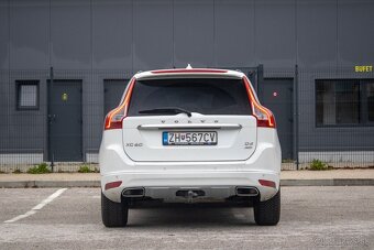 Volvo XC60 D4 2.0L Drive-E Momentum - 4