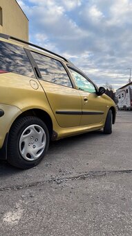 Predám Peugeot 206sw 1.4 benzín r.v. 2003 - 4