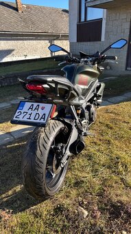 Triumph street triple 675 - 4