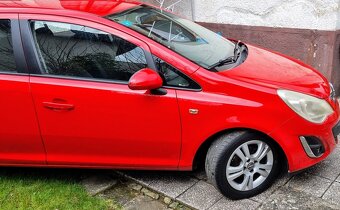 Predáme OPEL CORSA 1.2 16V SPORT jazdené jednou ženou - 4