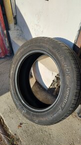 235/55R18 - 4