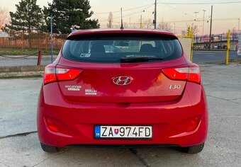 Hyundai i30 1.6i MPI DOHC CVVT Comfort A/T - 4