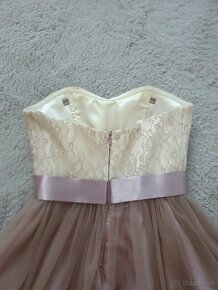 Bezramienkové šaty AMISU Glamour Collection - 4