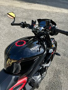 Triumph Street Triple 765 R - 4