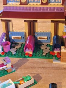 Lego Friends 41126 Jazdecký dvor - 4