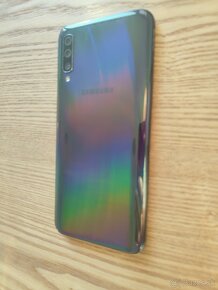 Samsung Galaxy A50 dual SIM - 128GB/4GB RAM super stav - 4