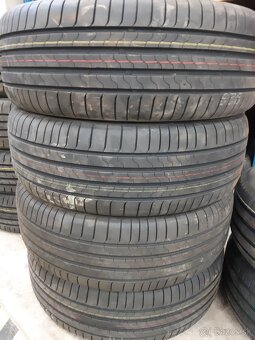 Pneu 215/60R17 96H Brigestone Turanza 6 - 4