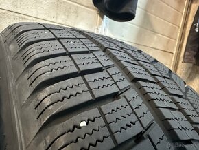 235/55R18 Zimne - 4