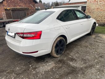 Škoda Superb 2.0TDi 110kw, r.8/2015, climatronic - 4