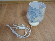 Štýlová stolná lampa s modrým tienidlom, dlhý kábel - 4