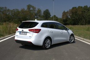 KIA Ceed SW 1.6 CRDi 136k Gold - 4