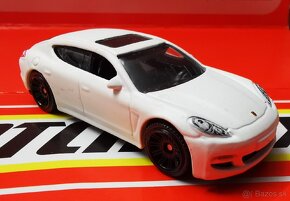 Matchbox Porsche Panamera 2010 - 4